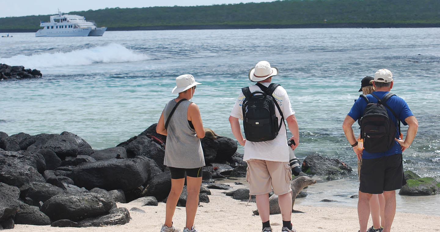 Anahi cruise itineraries Galapagos